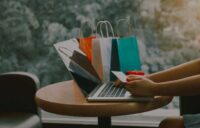5 Ways to Support Your Retail Reps Through The Holidays