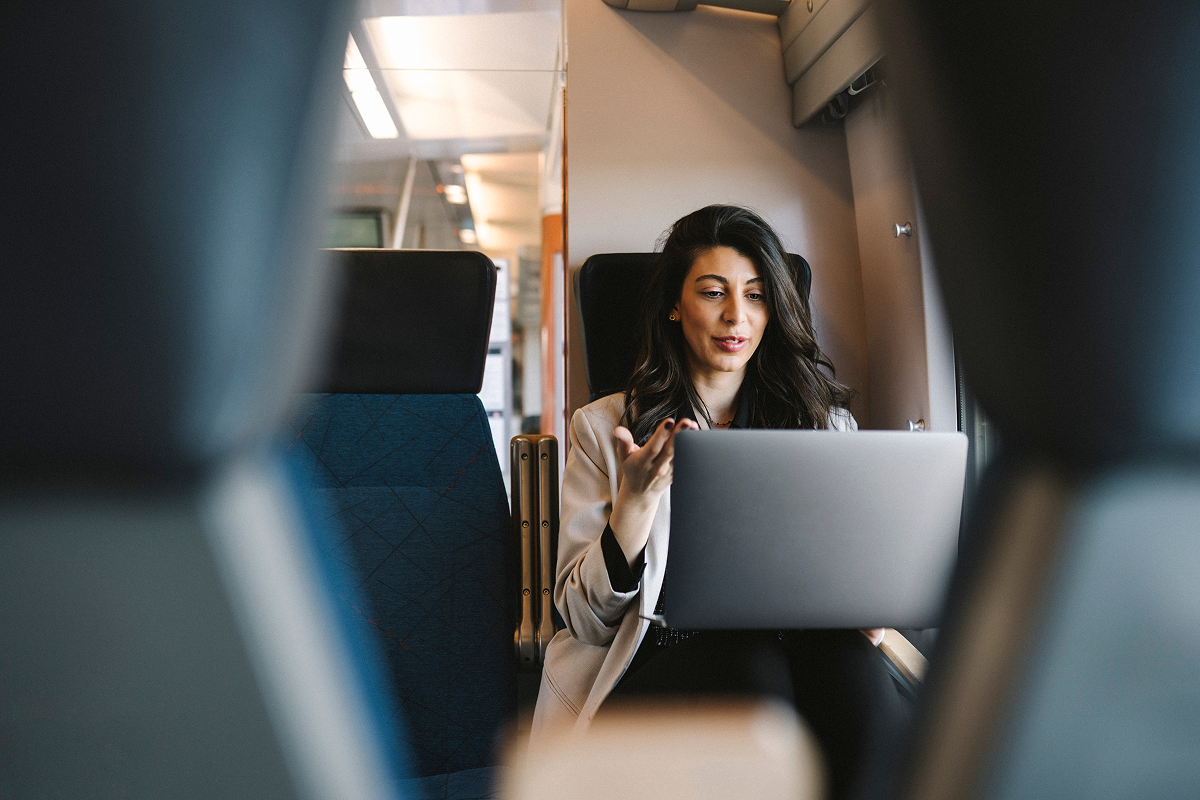 LMS for Financial Services Organizations | Litmos Image