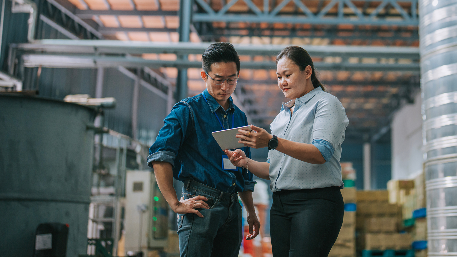 LMS for Manufacturing Companies | Litmos Image