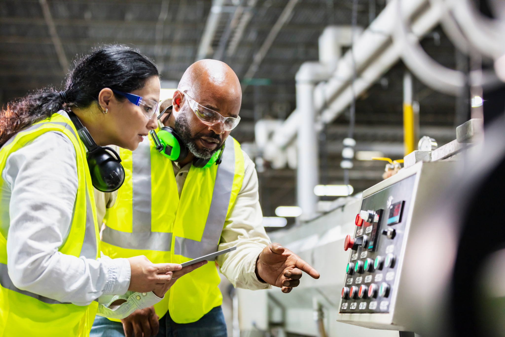 Ramp Teams Faster: A Playbook for Manufacturing Readiness Training