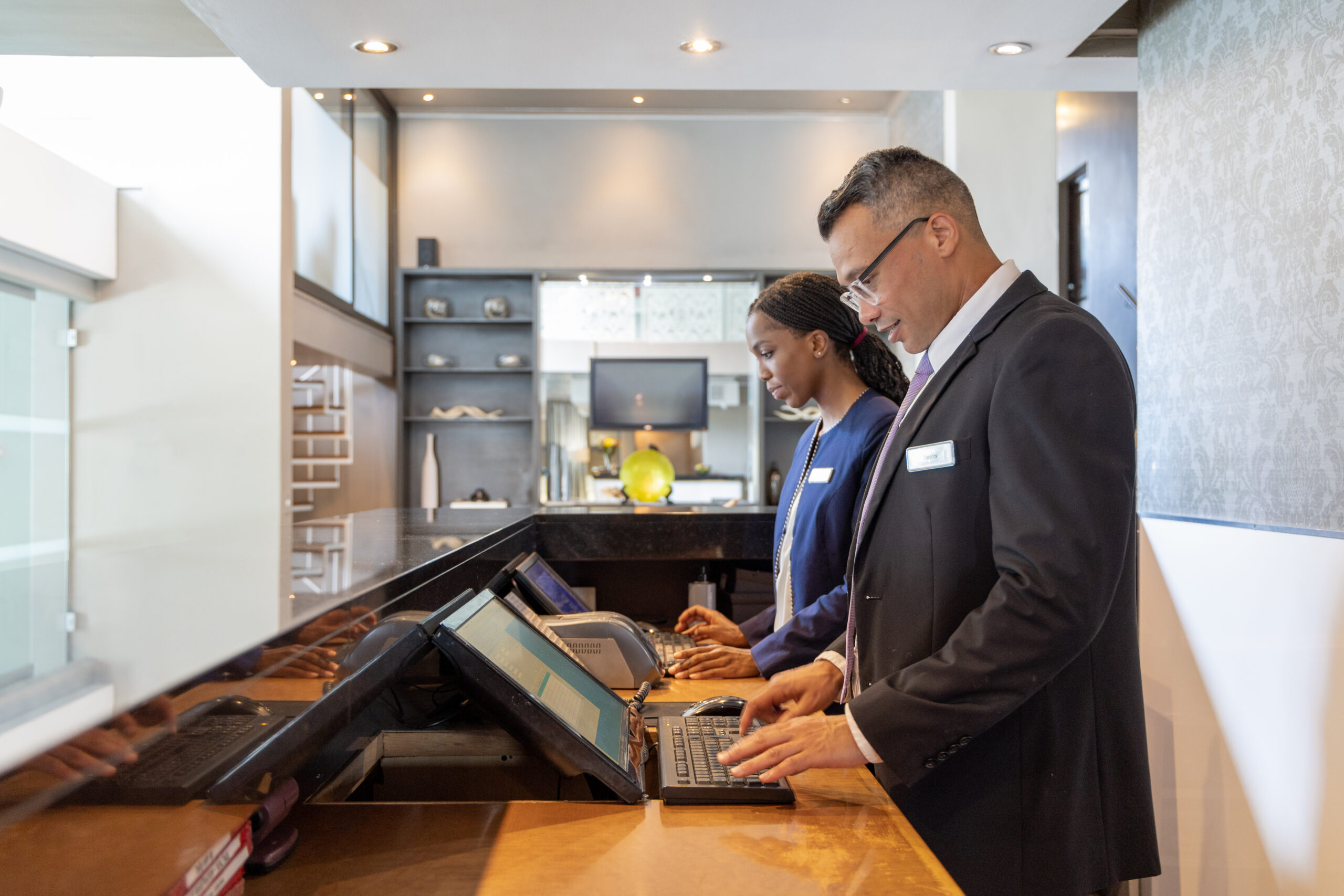 How Sabre Closes More Deals with Litmos LMS Image
